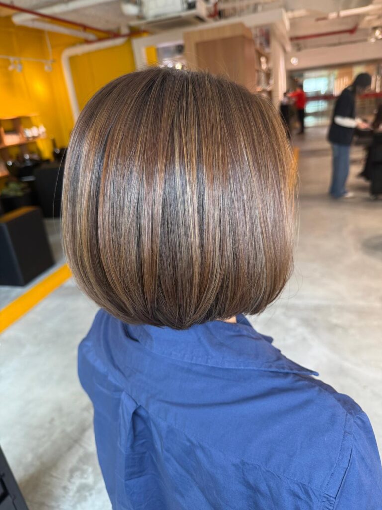 Bob haircut with fine highlights Singapore natural bob hair at Colors Japanese Hair Salon Singapore near Clarke Quay MRT Chinatown