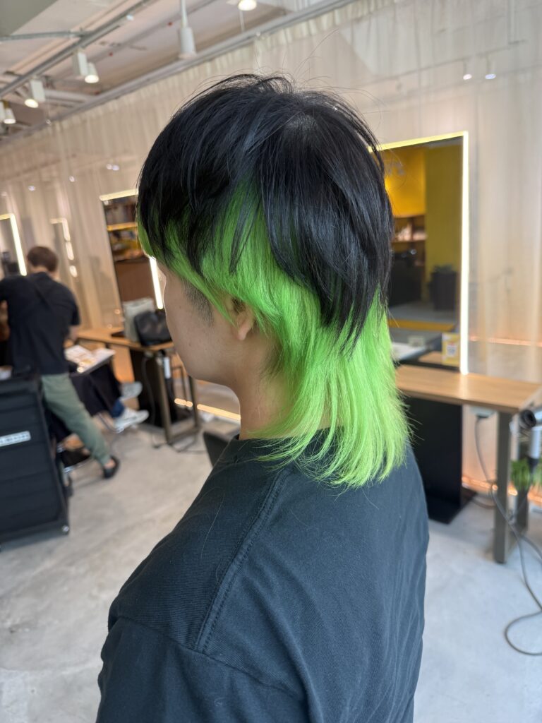 Mint Green Inner Color Wolf Cut Singapore | Japanese Hair Salon Singapore 1 Mint green inner color wolf cut with double bleach at Colors Japanese Hair Salon Singapore, vivid HOYU SOMARCA Labo gel color design for short layered hair and Japanese creative hair color Singapore