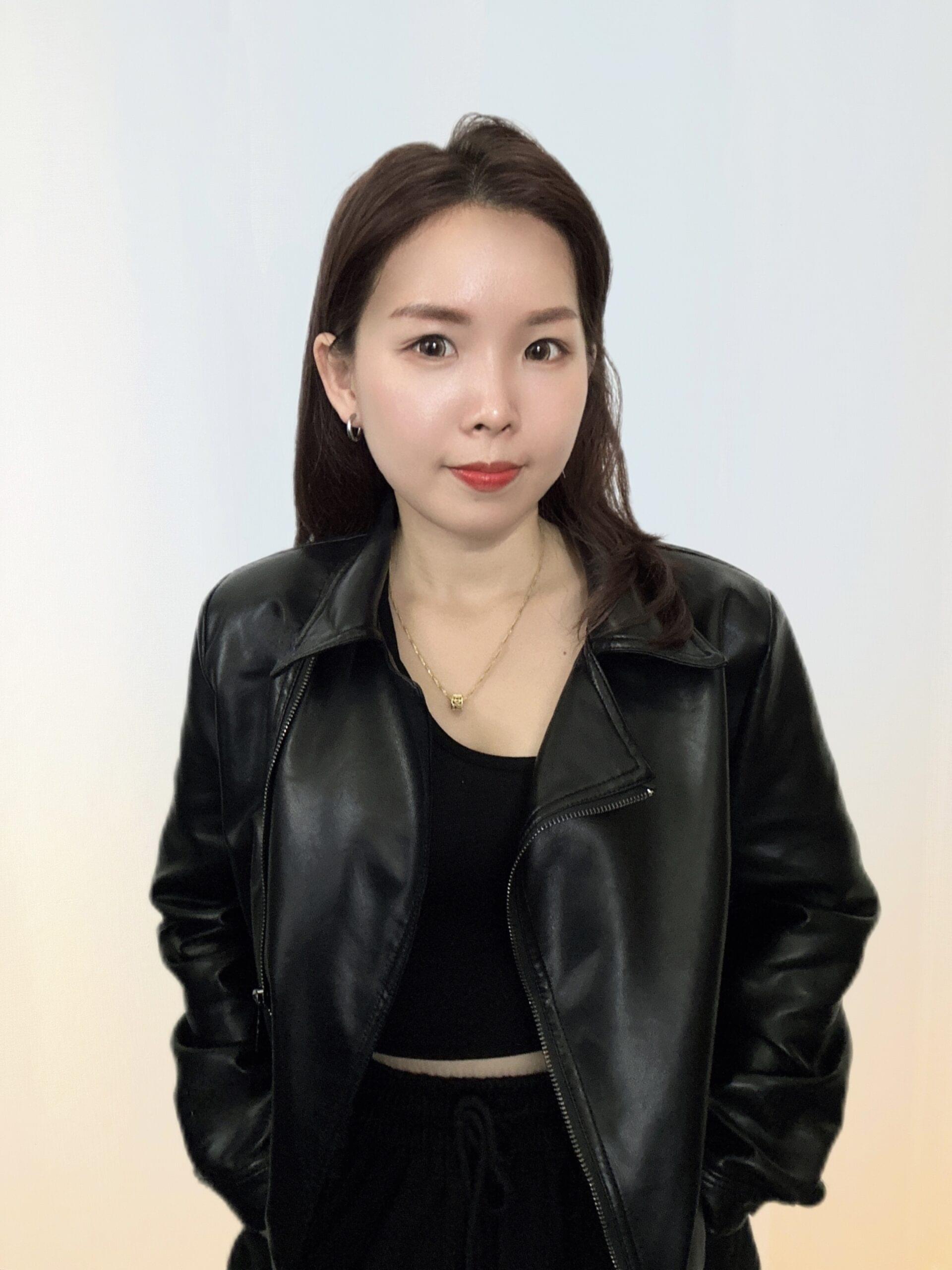 Carmen – シンガポールのColorsヘアサロン所属、12年以上の経験を持つCreative Stylist