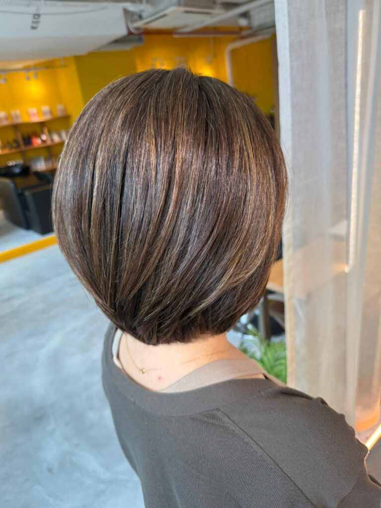 Beige Gold Grey Blending Highlights Bob | Japanese Hair Salon Singapore 1 Beige gold grey blending highlights with low damage plex bleach and gradient bob at Japanese Hair Salon Singapore