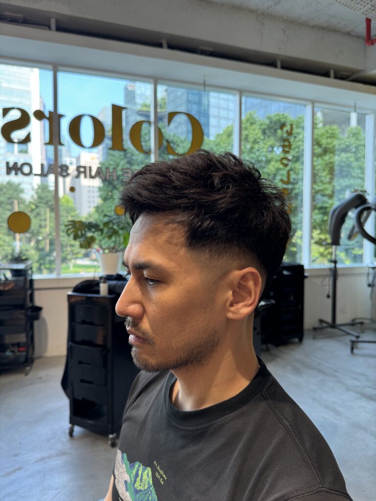 Men’s fade haircut with ammonia-free grey coverage color at a Japanese Hair Salon Singapore. Clean low fade with volume on top, natural level 5 grey coverage, and a scalp-friendly formula for healthy men’s hair.