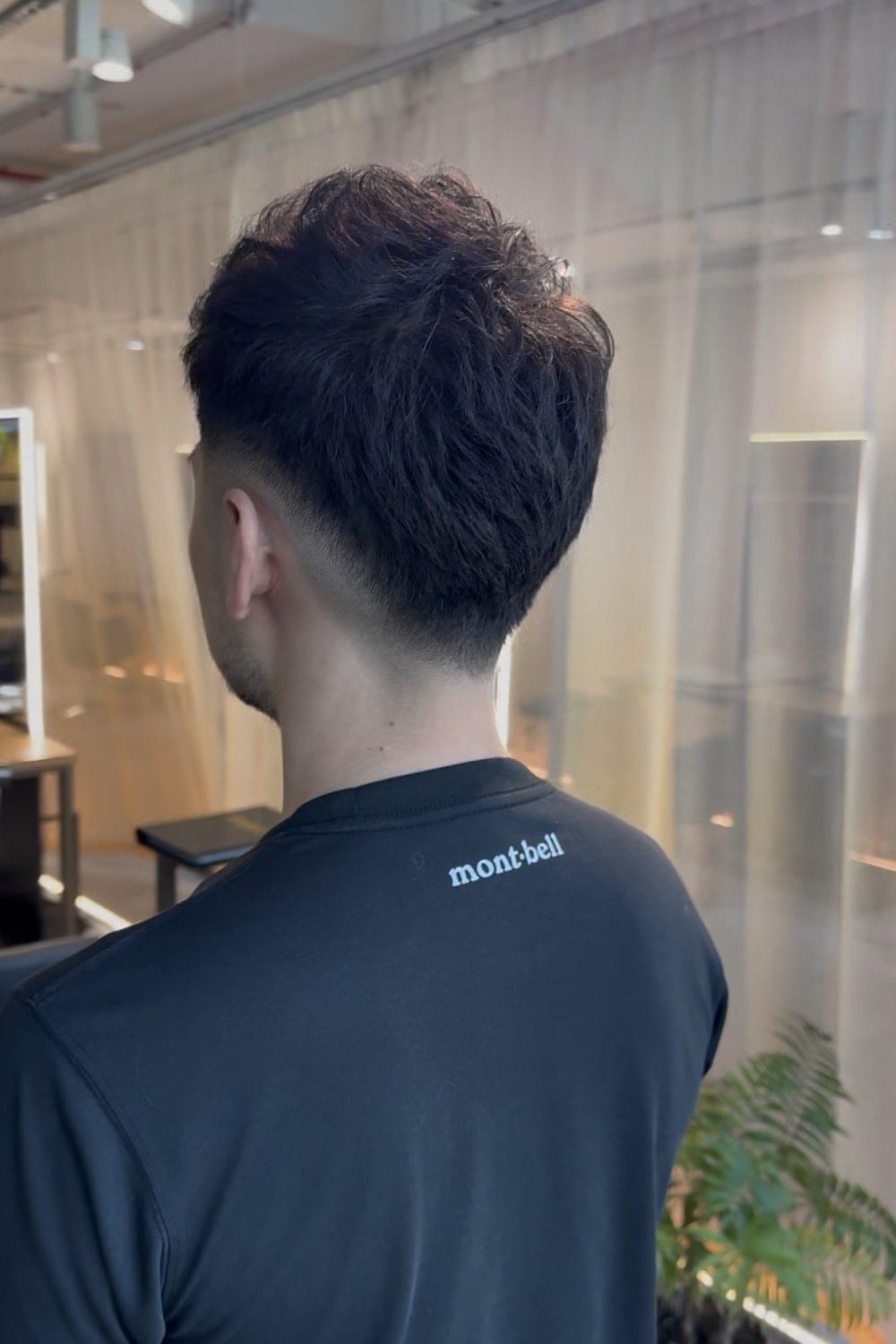 Men’s short fade haircut with level 5 full grey coverage using ammonia-free hair color at a Japanese hair salon in Singapore.