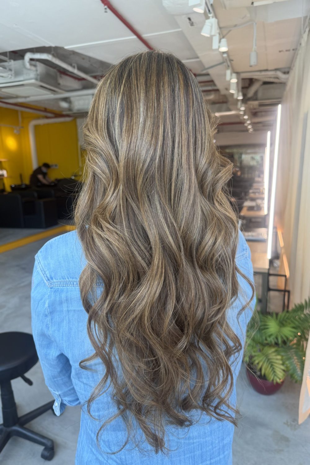 Super long hair with bleach-free highlight design using high-lift lightener, blended gradually over multiple sessions with Plex for a softer, lower-damage finish at a Japanese hair salon in Singapore.